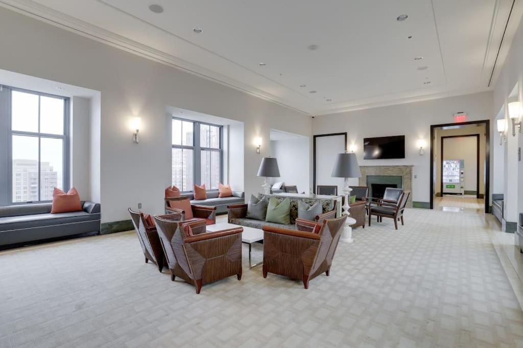 Fantastic 2 Bedroom Condo At Pentagon City Арлингтон Экстерьер фото
