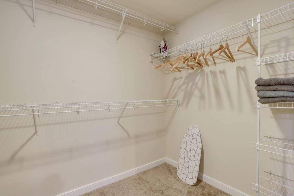 Fantastic 2 Bedroom Condo At Pentagon City Арлингтон Экстерьер фото