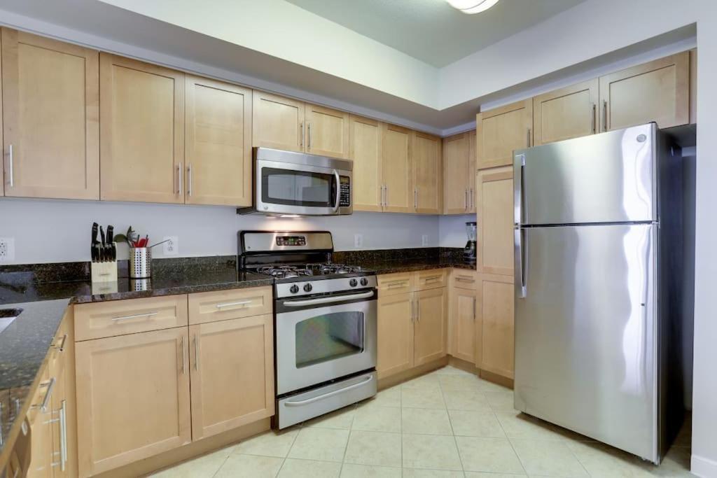Fantastic 2 Bedroom Condo At Pentagon City Арлингтон Экстерьер фото
