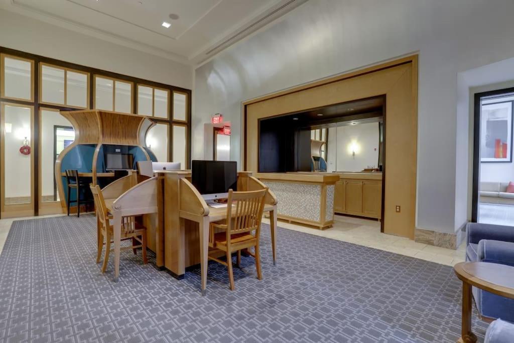 Fantastic 2 Bedroom Condo At Pentagon City Арлингтон Экстерьер фото